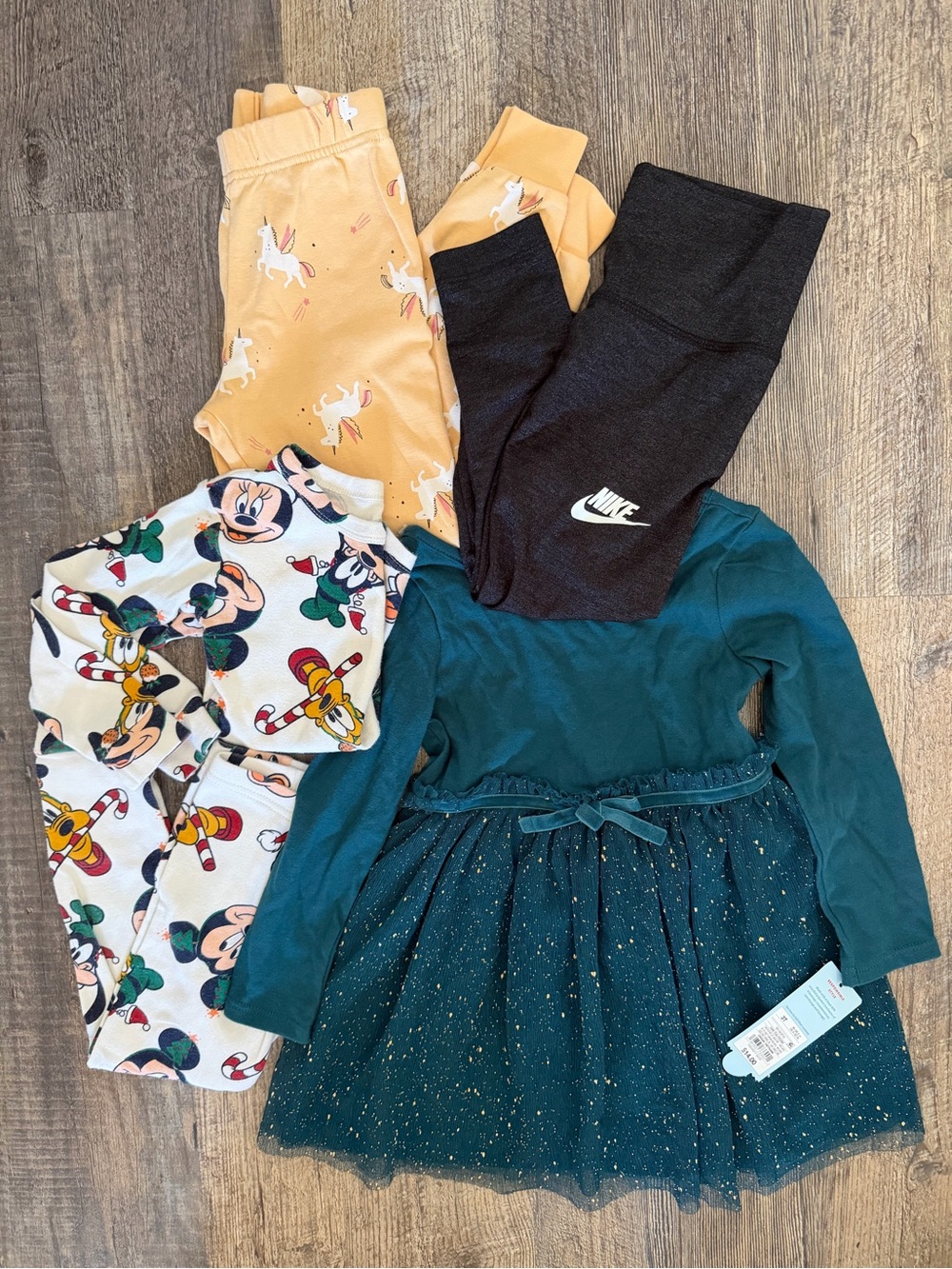 Youth Girl’s size 3/4 T BUNDLE! 3T dress all other items 4T pajamas, pants